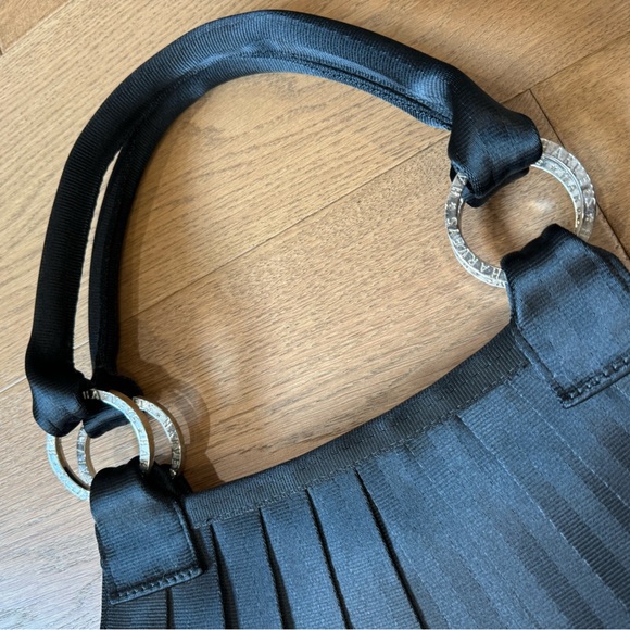 EUC Harveys Seatbelt Bag - Large Stella Tote - Black - Picture 5 of 12